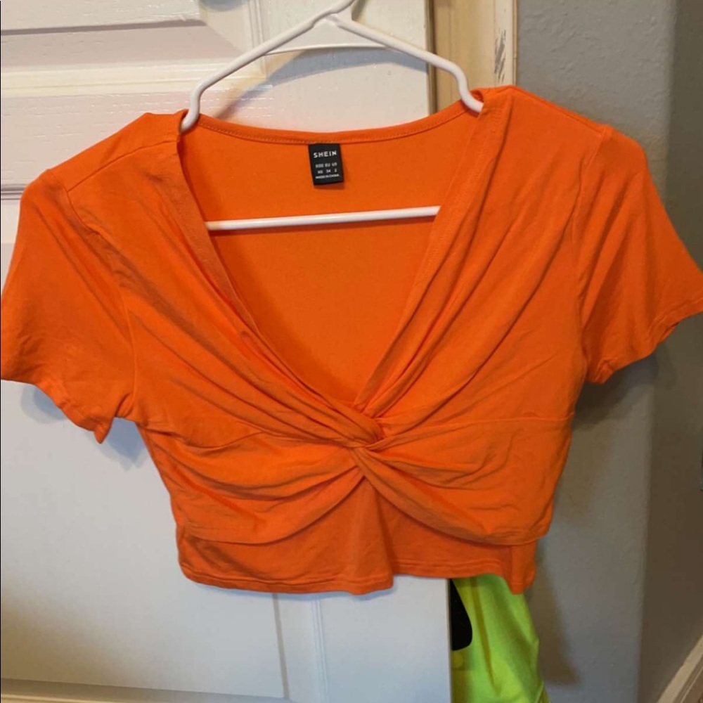 Crop top